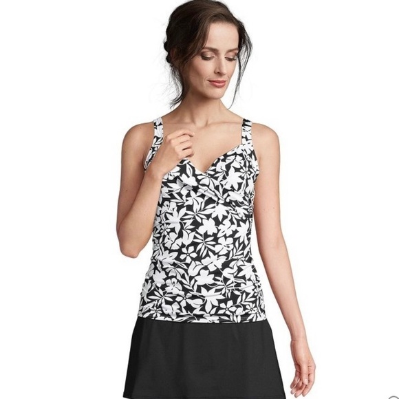 Lands’ End Chlorine Resistant V-Neck Wireless Tankini Top Black Havana Floral - Picture 10 of 10